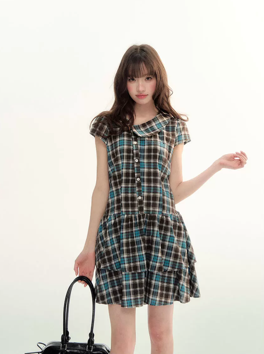 Pleated checkered short sleeve dress
