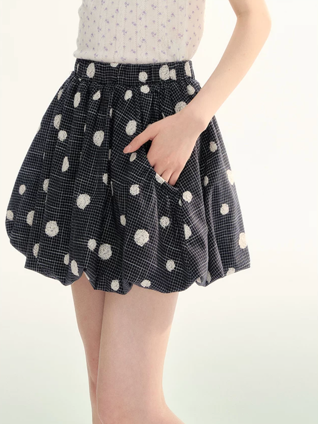 Flocked polka dot pleated skirt