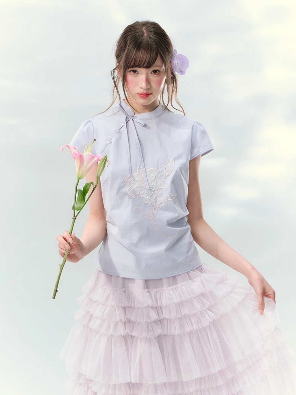Embroidered short sleeve stand collar top in purple