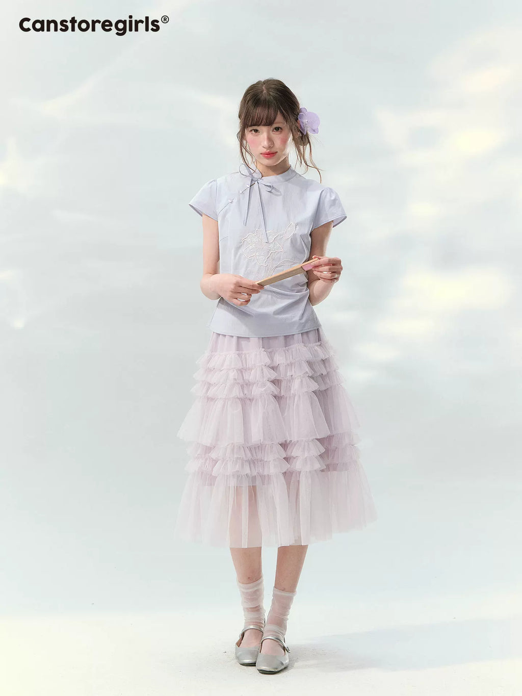 Embroidered short sleeve stand collar top in purple