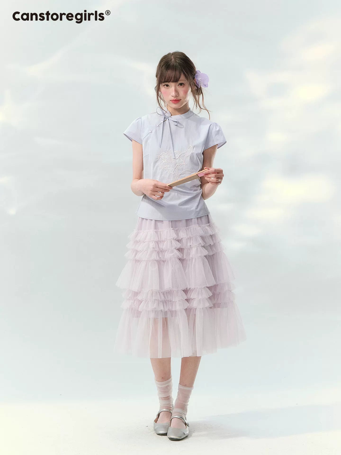 Embroidered short sleeve stand collar top in purple