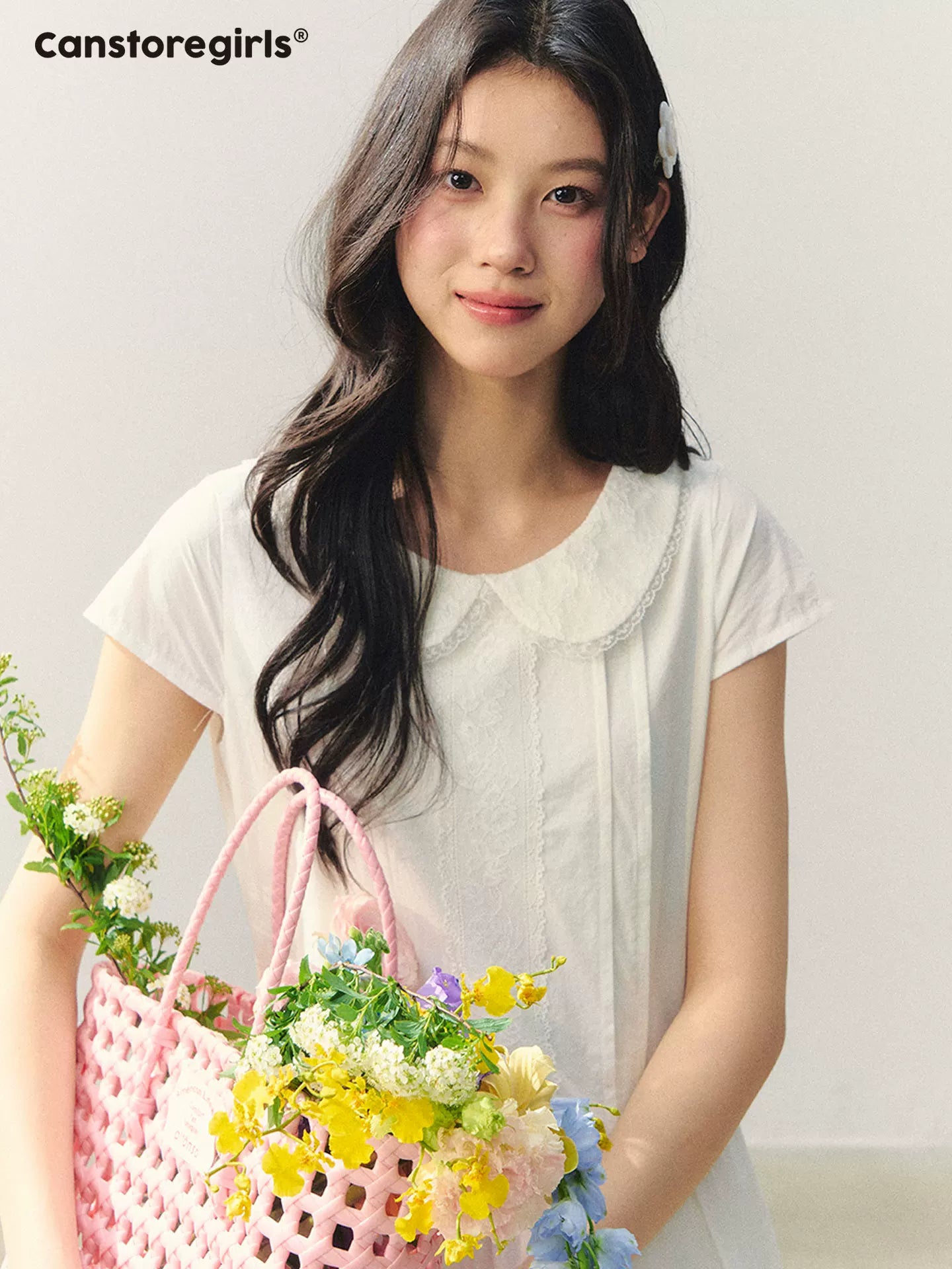 Lace collar dress with waist tie