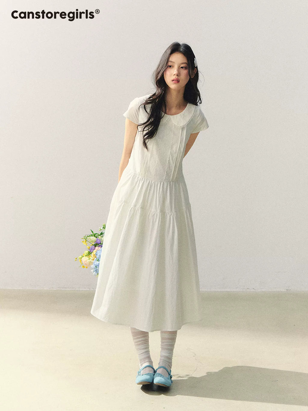 Lace collar dress with waist tie