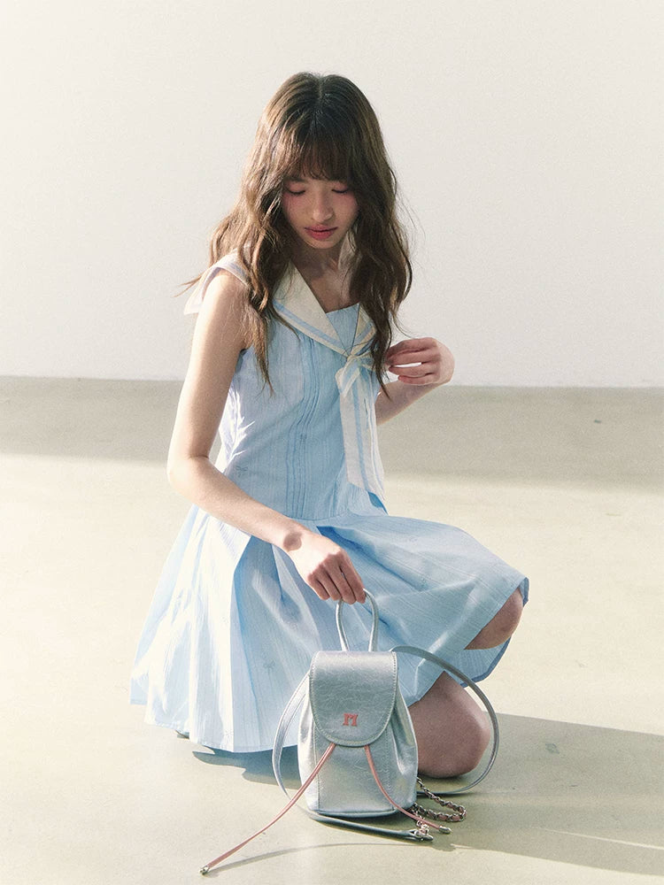 青いセーラー服