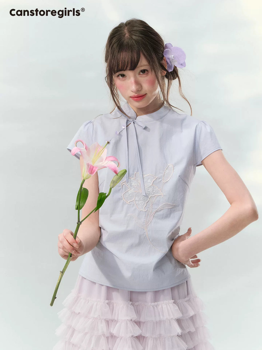 Embroidered short sleeve stand collar top in purple