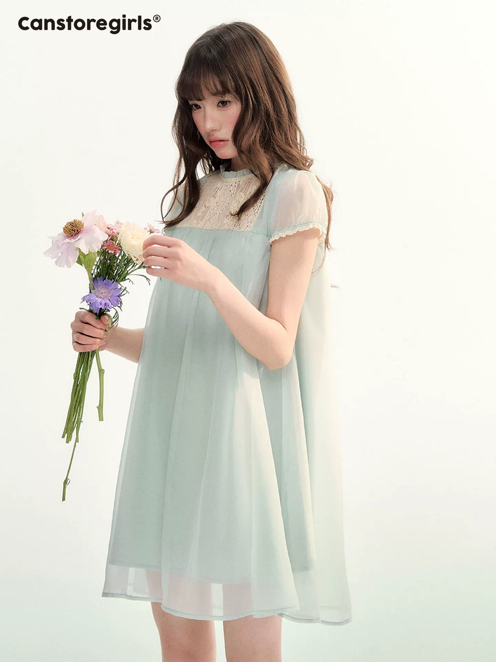Lace-trim puff sleeve doll dress