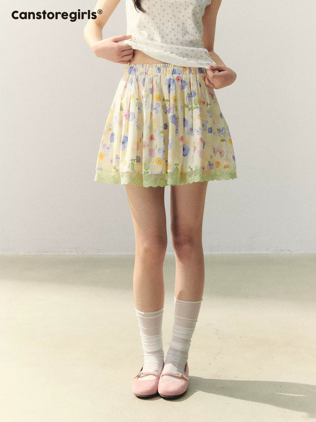 Floral cardigan and skirt set in green