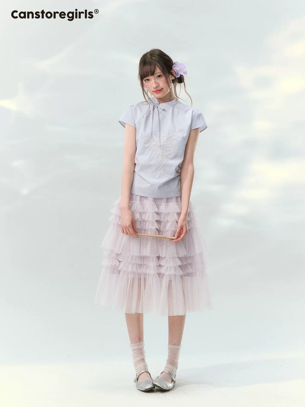 Embroidered short sleeve stand collar top in purple