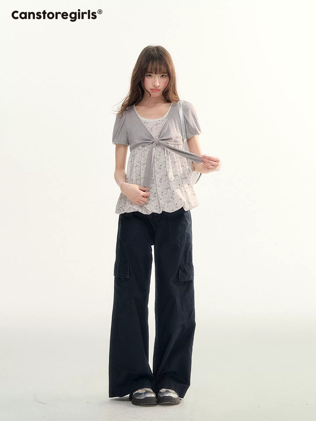 Floral puff sleeve top with bow