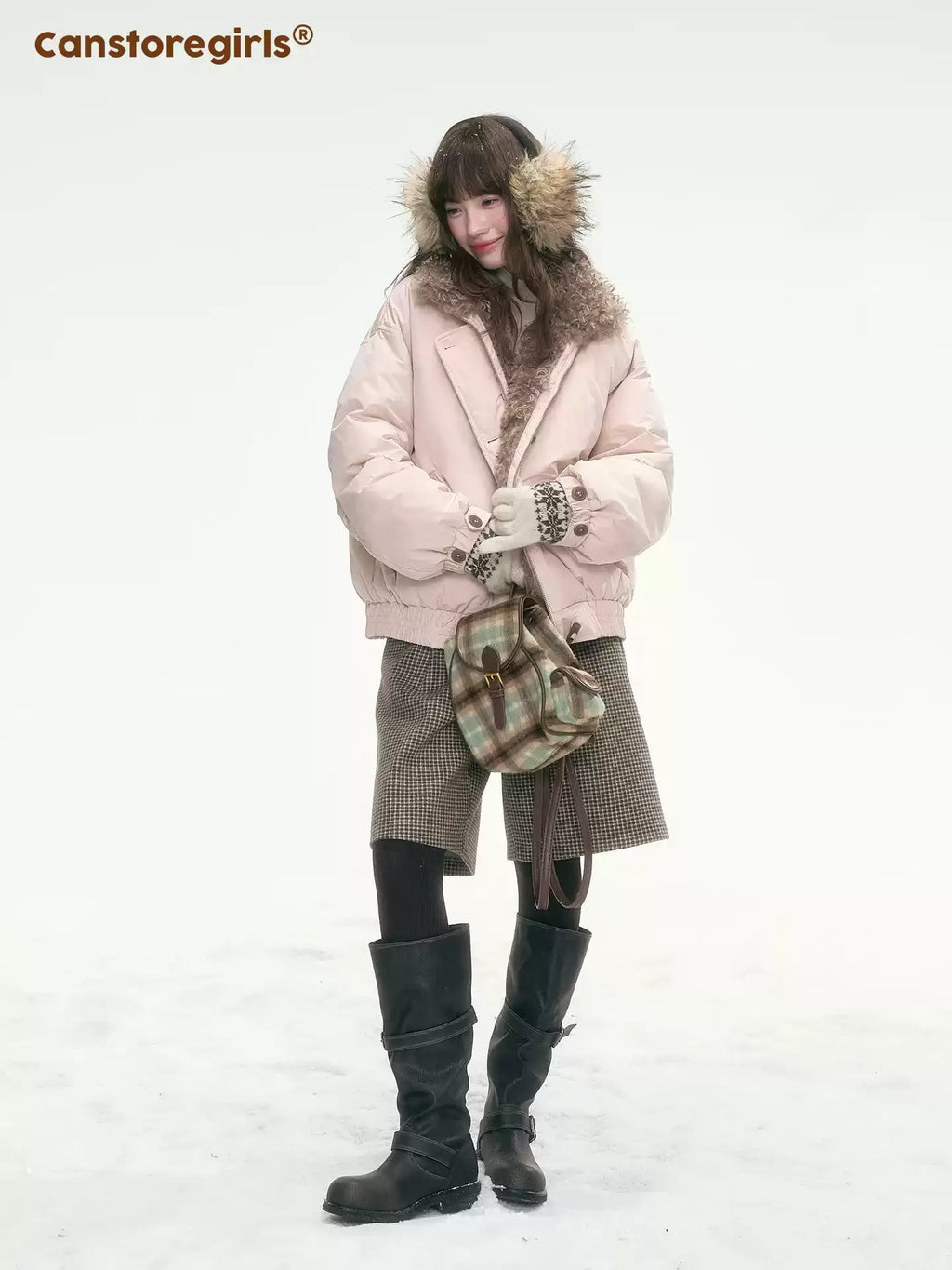 Pink winter short down jacket with horn buttons